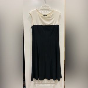 Chaps size Medium fit & flare black and white dress